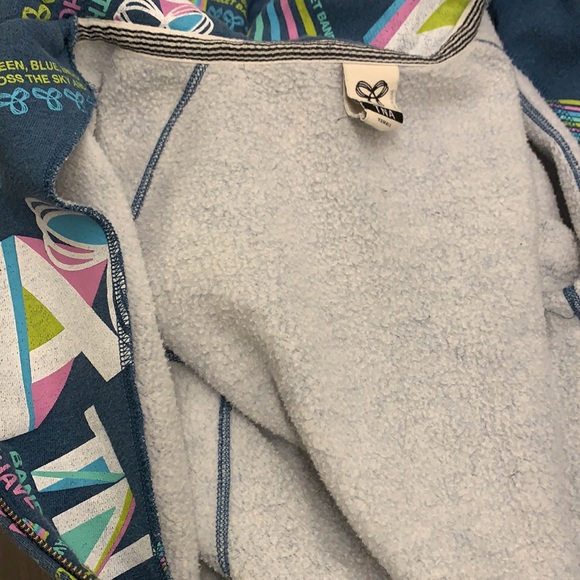 Cozy multicoloured TNA zip-up hoodie! - Picture 10 of 10